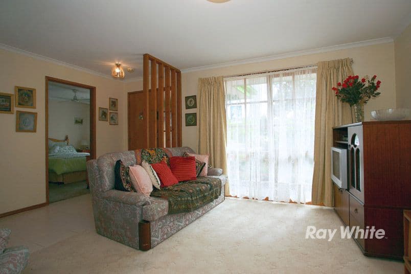 6 Bamboo Court, CRANBOURNE NORTH VIC 3977, Cranbourne North - Thumbnail 6