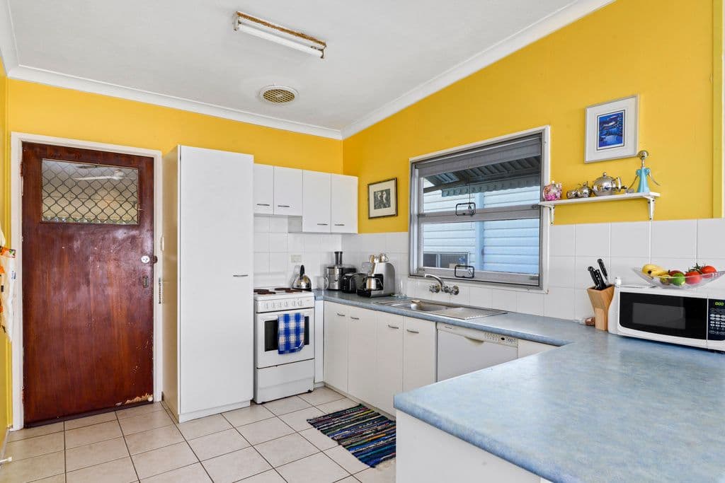 193 Jefferson Lane, Palm Beach QLD 4221, Palm Beach - Thumbnail 6