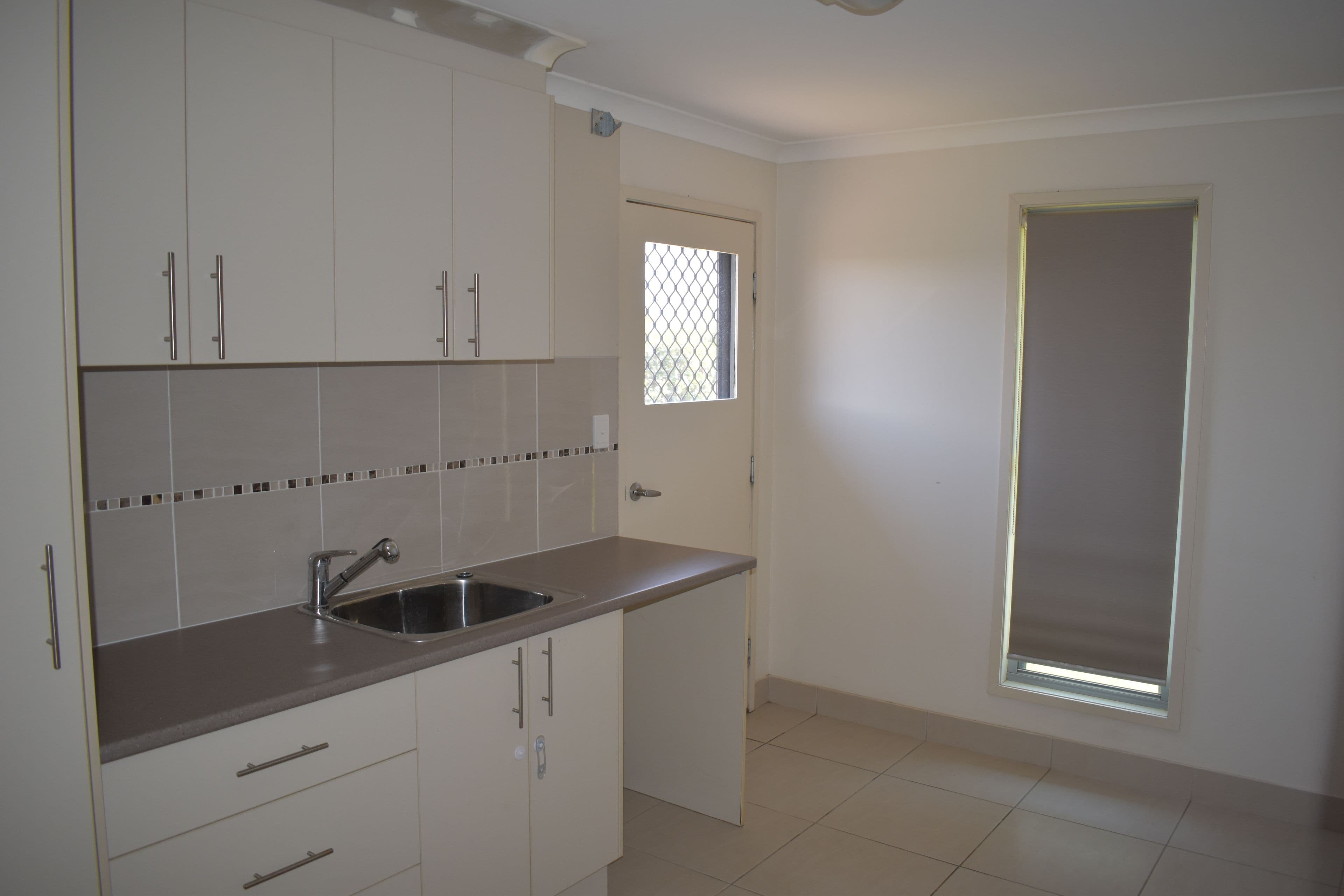 4 Stephan Street, Emerald QLD 4720, Emerald - Thumbnail 8
