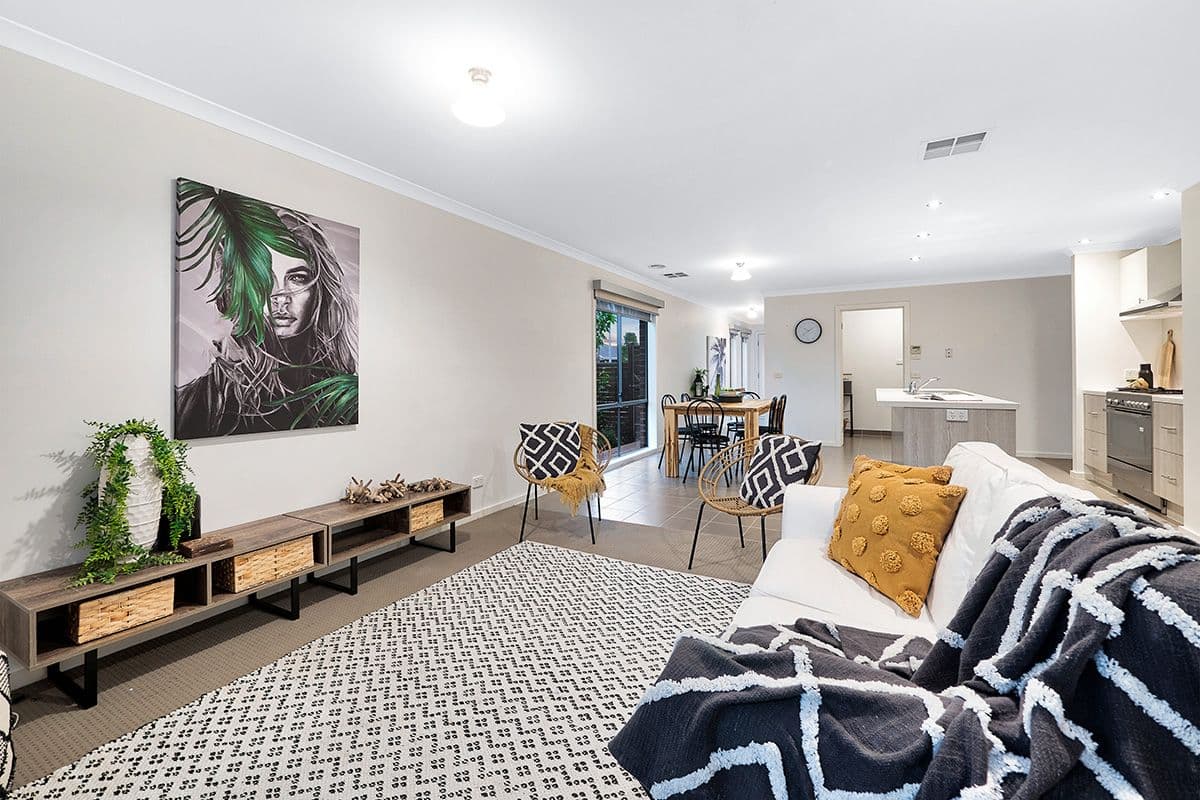 2 Bristol Drive, Cranbourne North VIC 3977, Cranbourne North - Thumbnail 3