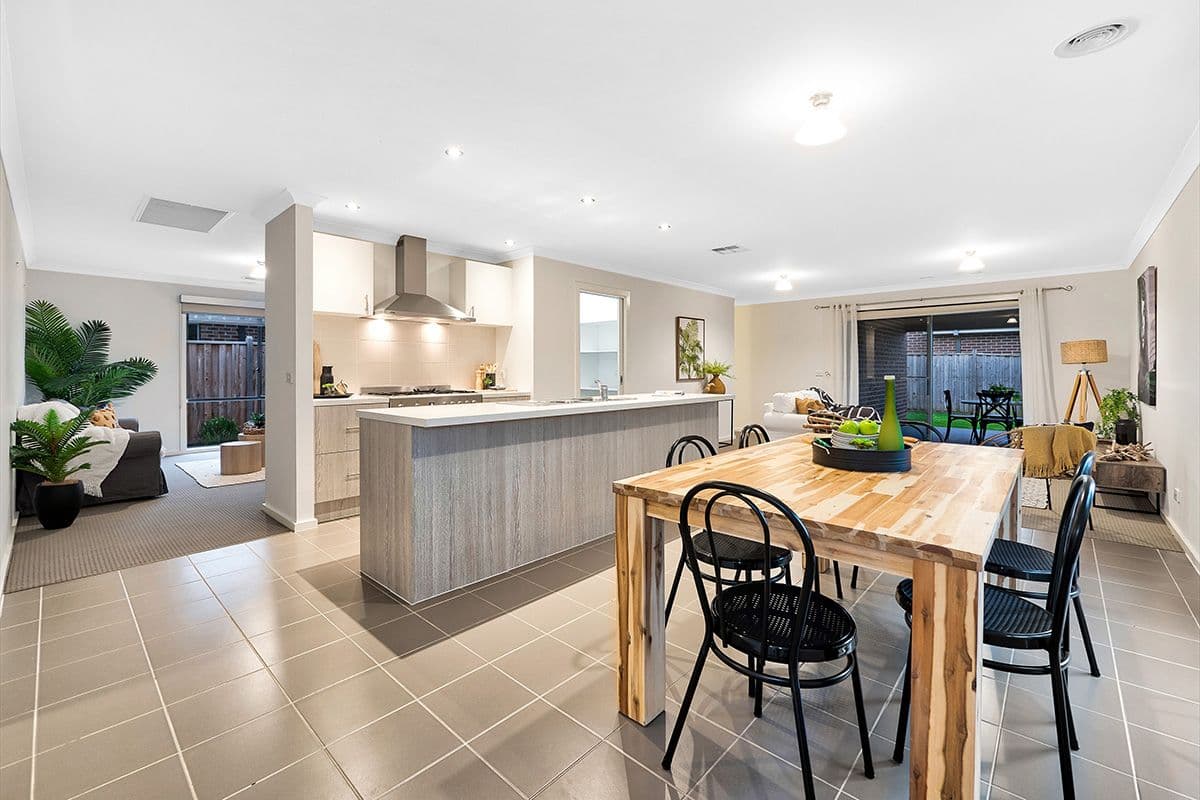 2 Bristol Drive, Cranbourne North VIC 3977, Cranbourne North - Thumbnail 4