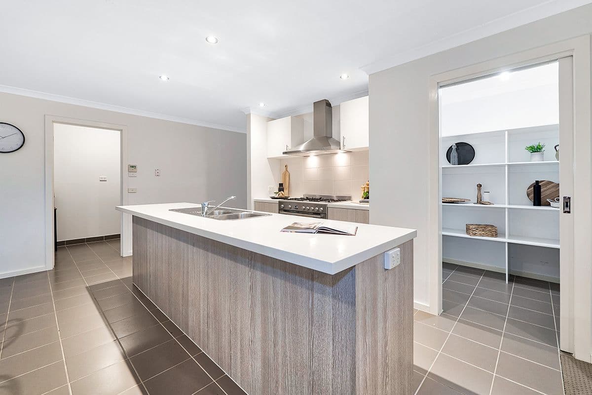 2 Bristol Drive, Cranbourne North VIC 3977, Cranbourne North - Thumbnail 5