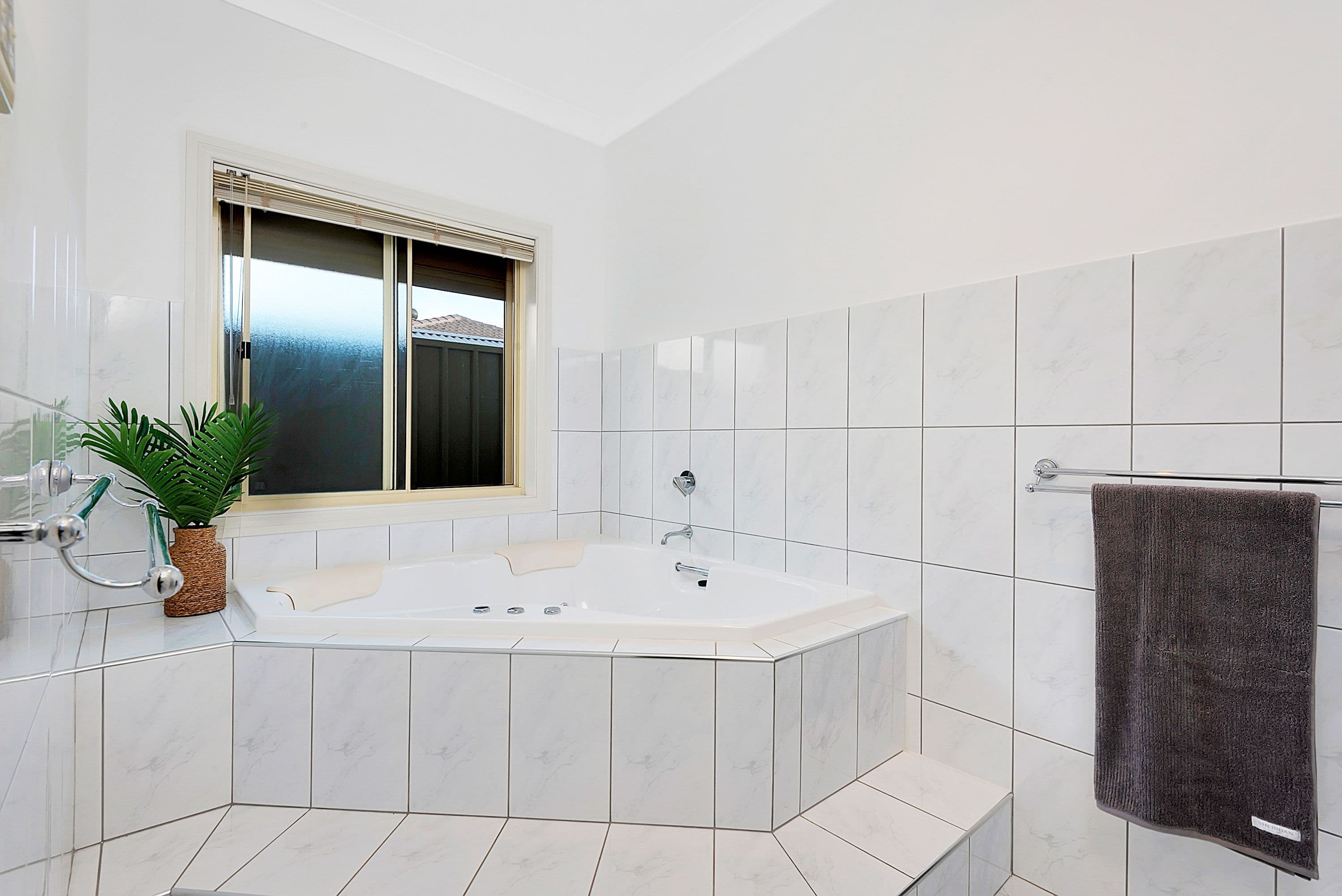 46 Bushman Drive, Walkley Heights SA 5098, Walkley Heights - Thumbnail 8