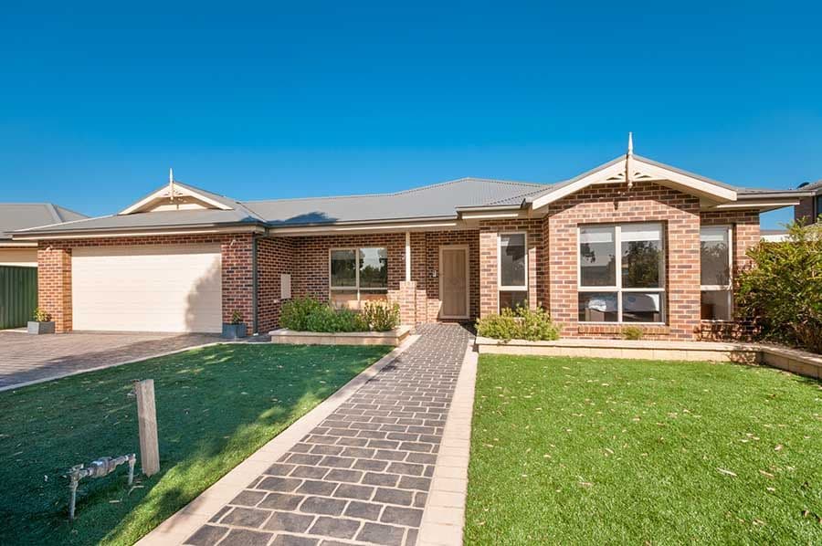 25 Beckett Way, Craigieburn VIC 3064, Craigieburn - Image 1