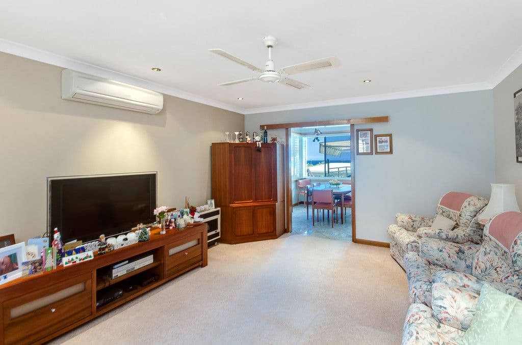 21 Deborah Avenue, THIRROUL NSW 2515, Thirroul - Thumbnail 2