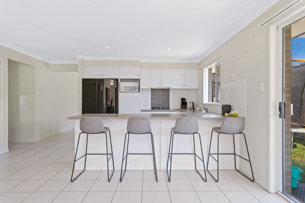 2 Goolwa Court, Pimpama QLD 4209, Pimpama - Thumbnail 2
