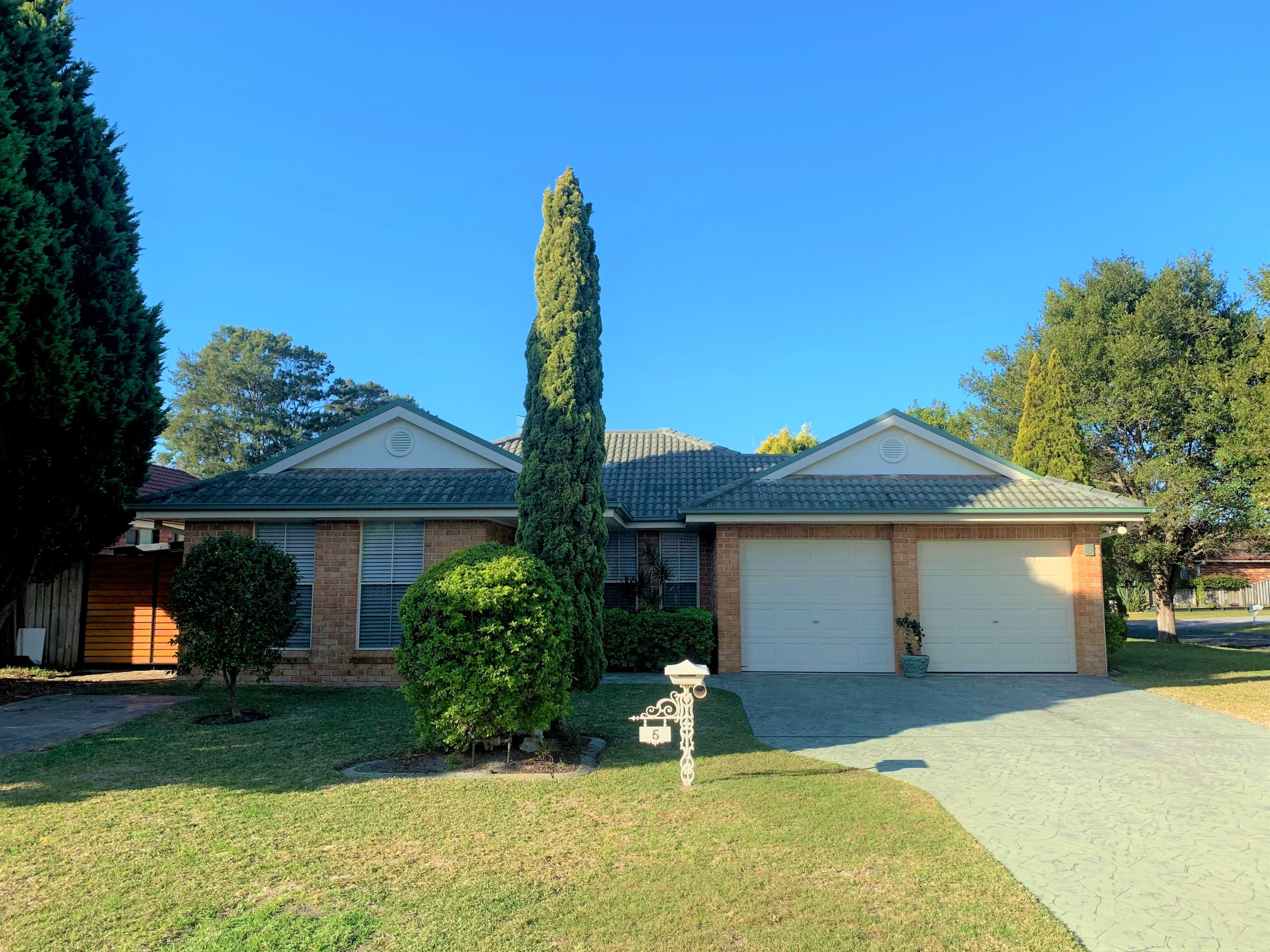 5 Genoa Grove, Tea Gardens - Image 1