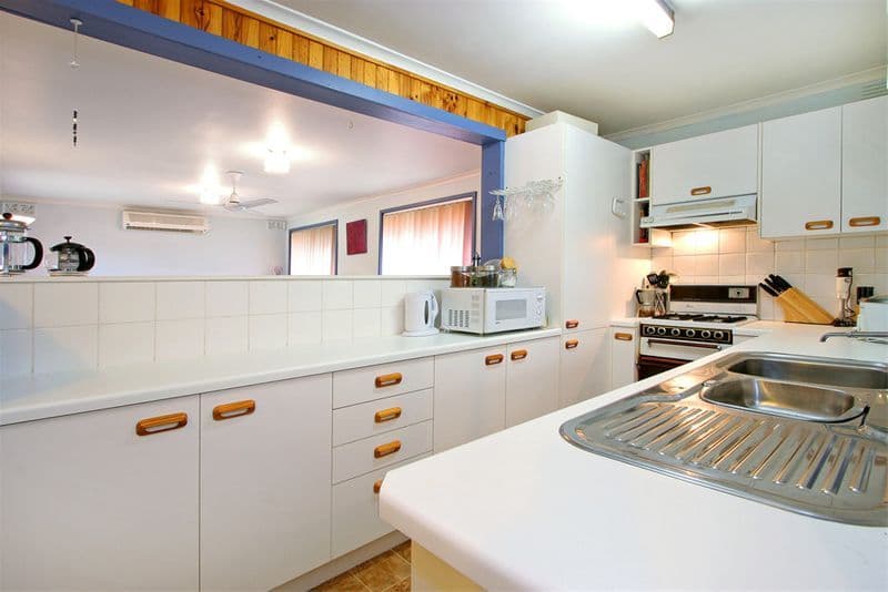 33  Richardson Drive, MORNINGTON VIC 3931, Mornington - Thumbnail 3