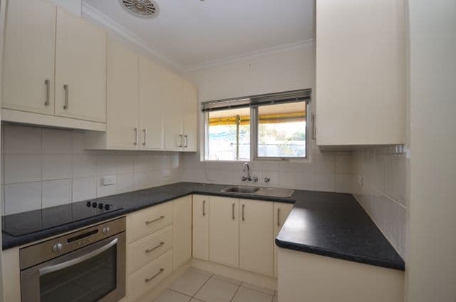 32 Guilford Street, CLARE SA 5453, Clare - Thumbnail 4
