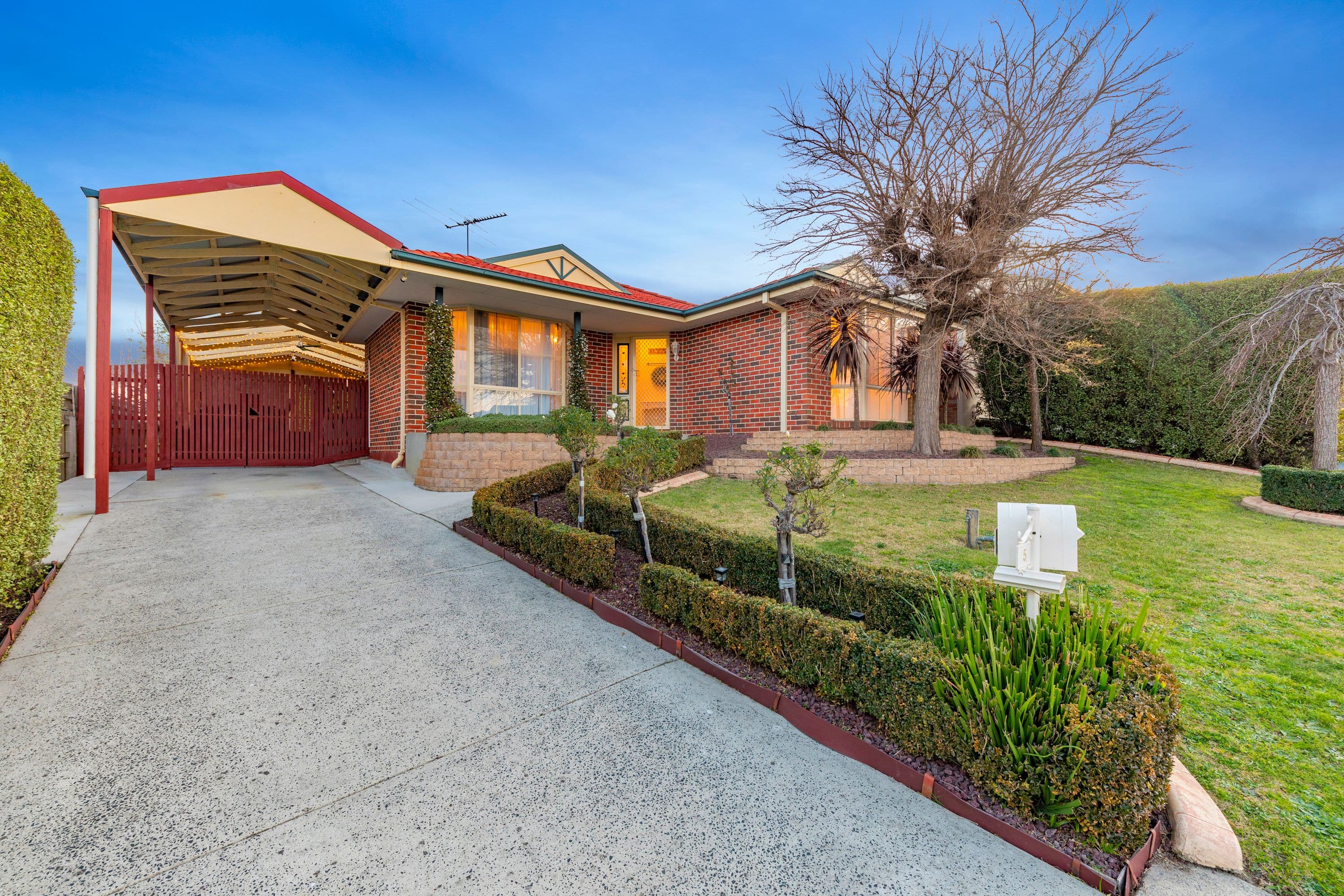 15 Tuscany Rise, Pakenham VIC 3810, Pakenham - Thumbnail 2
