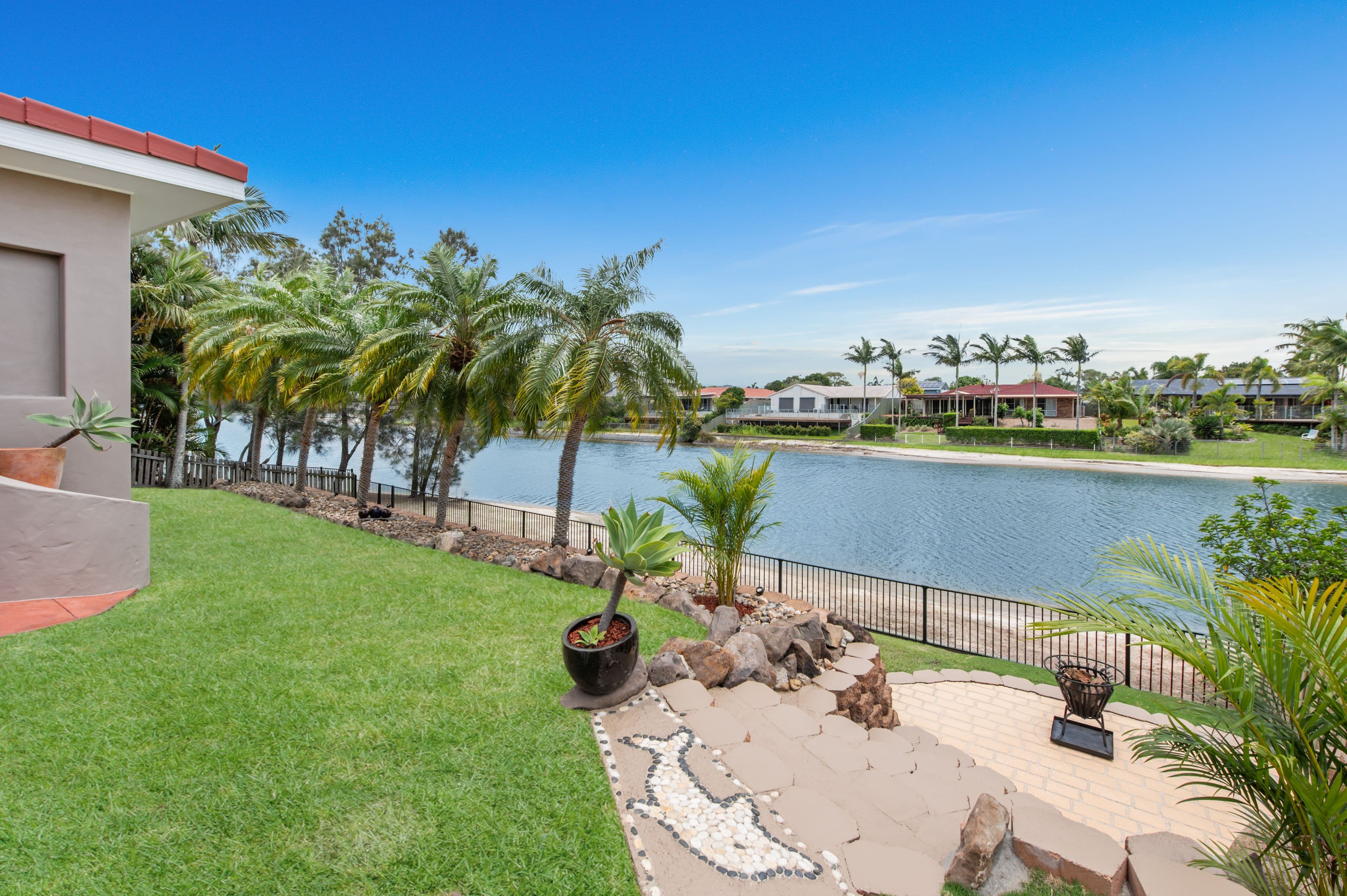 82 Auk Avenue, Burleigh Waters QLD 4220, Burleigh Waters - Thumbnail 3