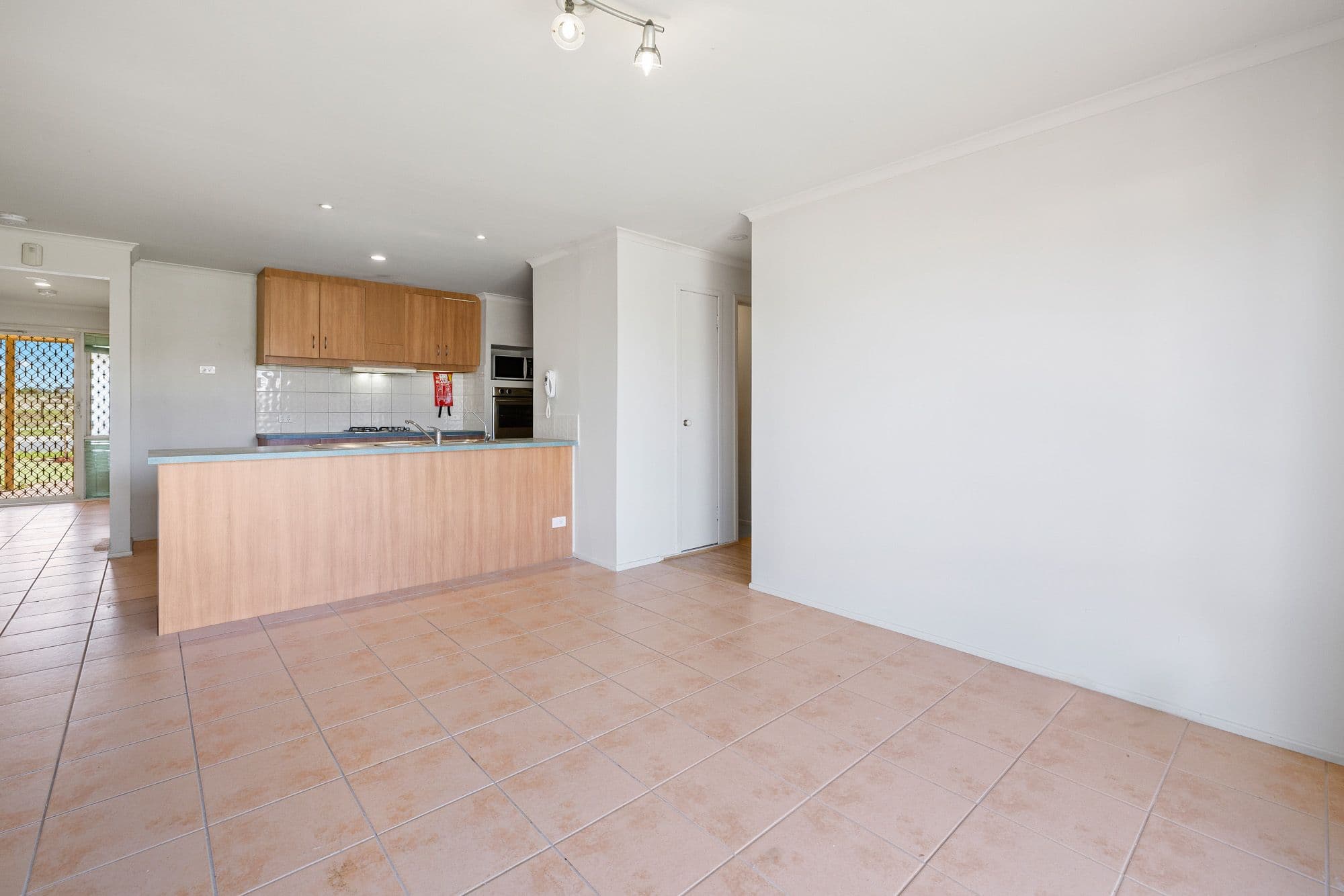 325 Hogans Road, Tarneit VIC 3029, Tarneit - Thumbnail 2