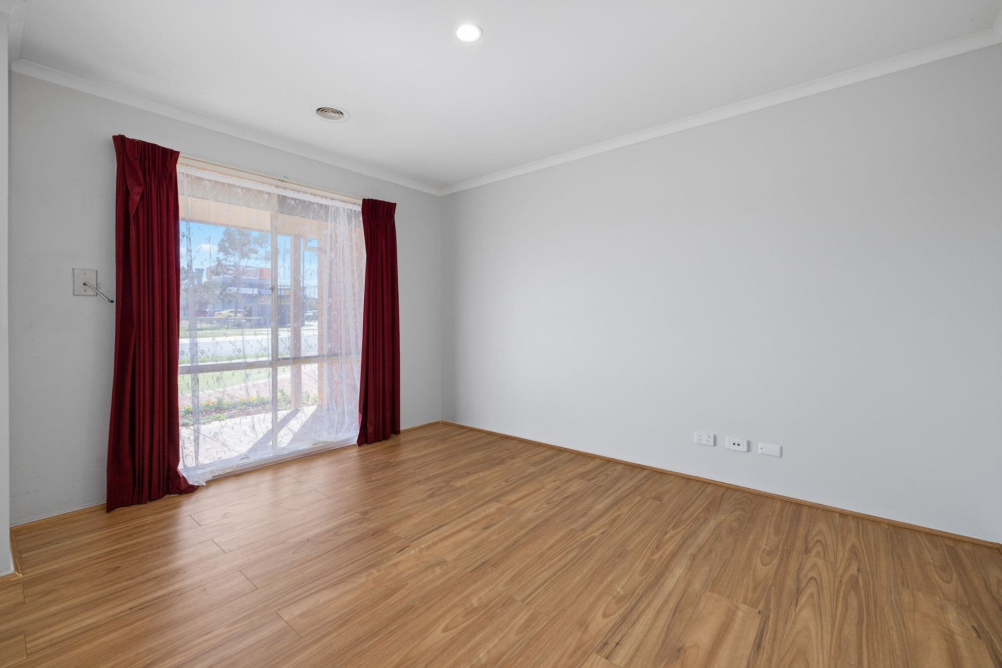 325 Hogans Road, Tarneit VIC 3029, Tarneit - Thumbnail 4