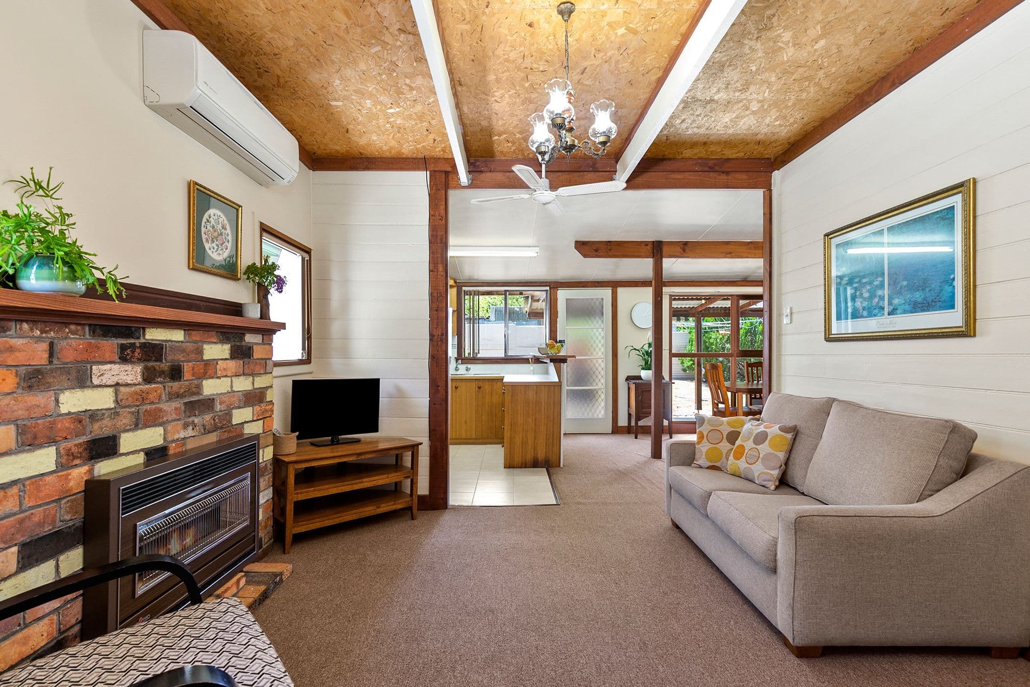 75 Girdlestone Street, Ararat VIC 3377, Ararat - Thumbnail 3