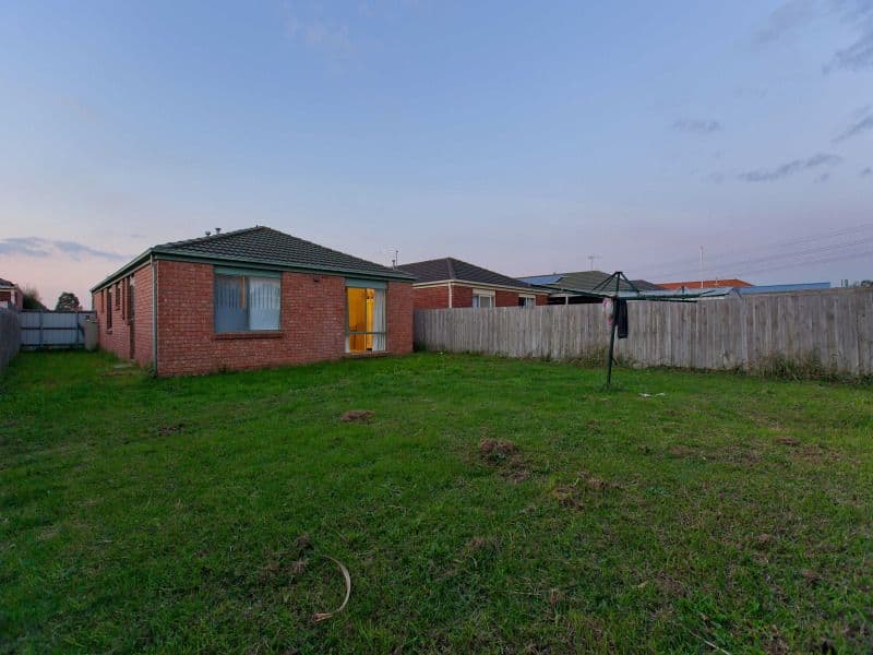 19 Charlotte Place, CRANBOURNE WEST VIC 3977, Cranbourne West - Thumbnail 7