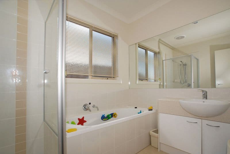 75 Clifton Park Drive, CARRUM DOWNS VIC 3201, Carrum Downs - Thumbnail 4
