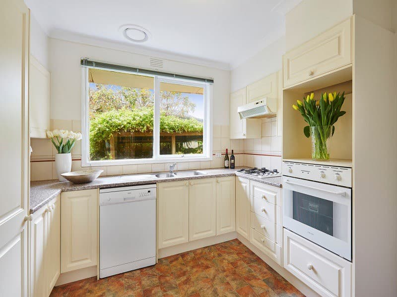 27 Kevin AvenueBlackburn, VIC 3130, Blackburn - Thumbnail 3