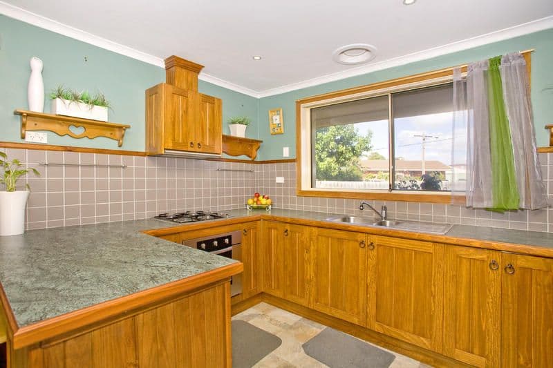39 Kosciusko Avenue, Corio VIC 3214, Corio - Thumbnail 2