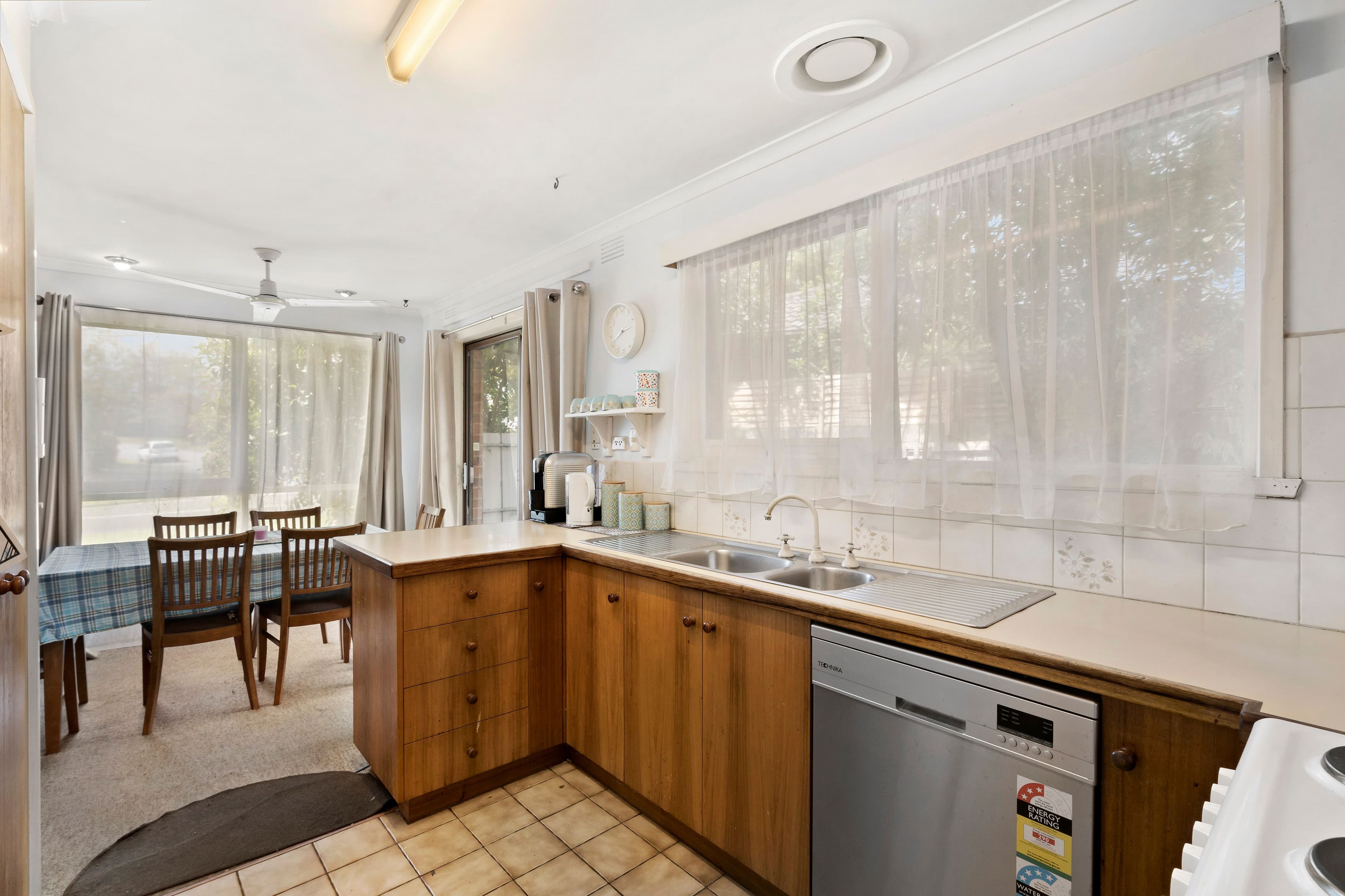 11 Carramar Drive, Frankston VIC 3199, Frankston - Thumbnail 3