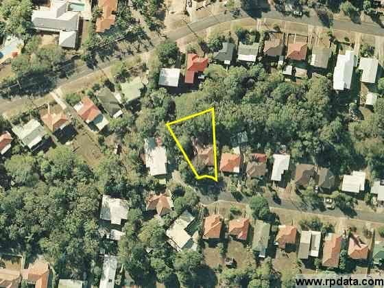 19 Quebec Avenue, CAMP HILL QLD 4152, Camp Hill - Thumbnail 2