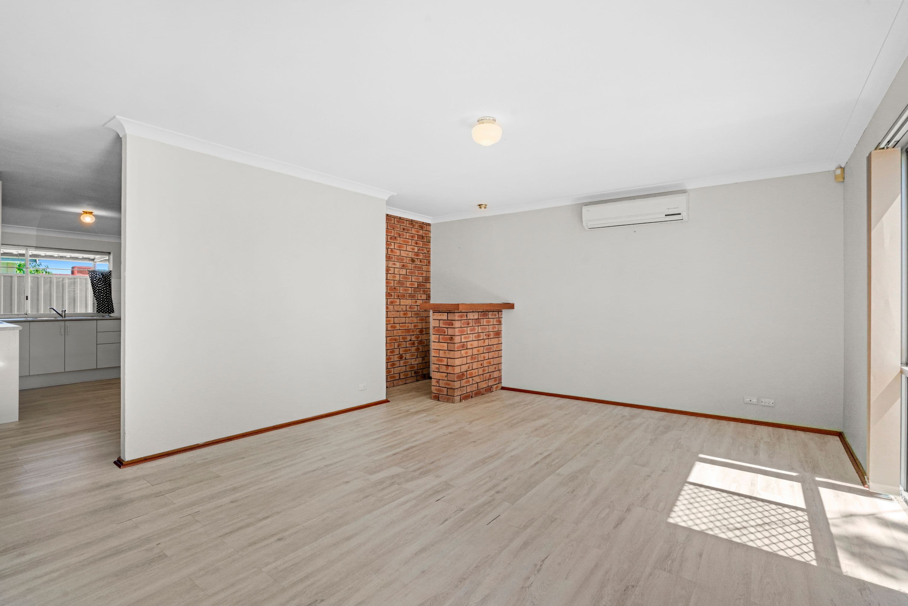 23 Greenough Way, Gosnells WA 6110, Gosnells - Thumbnail 2