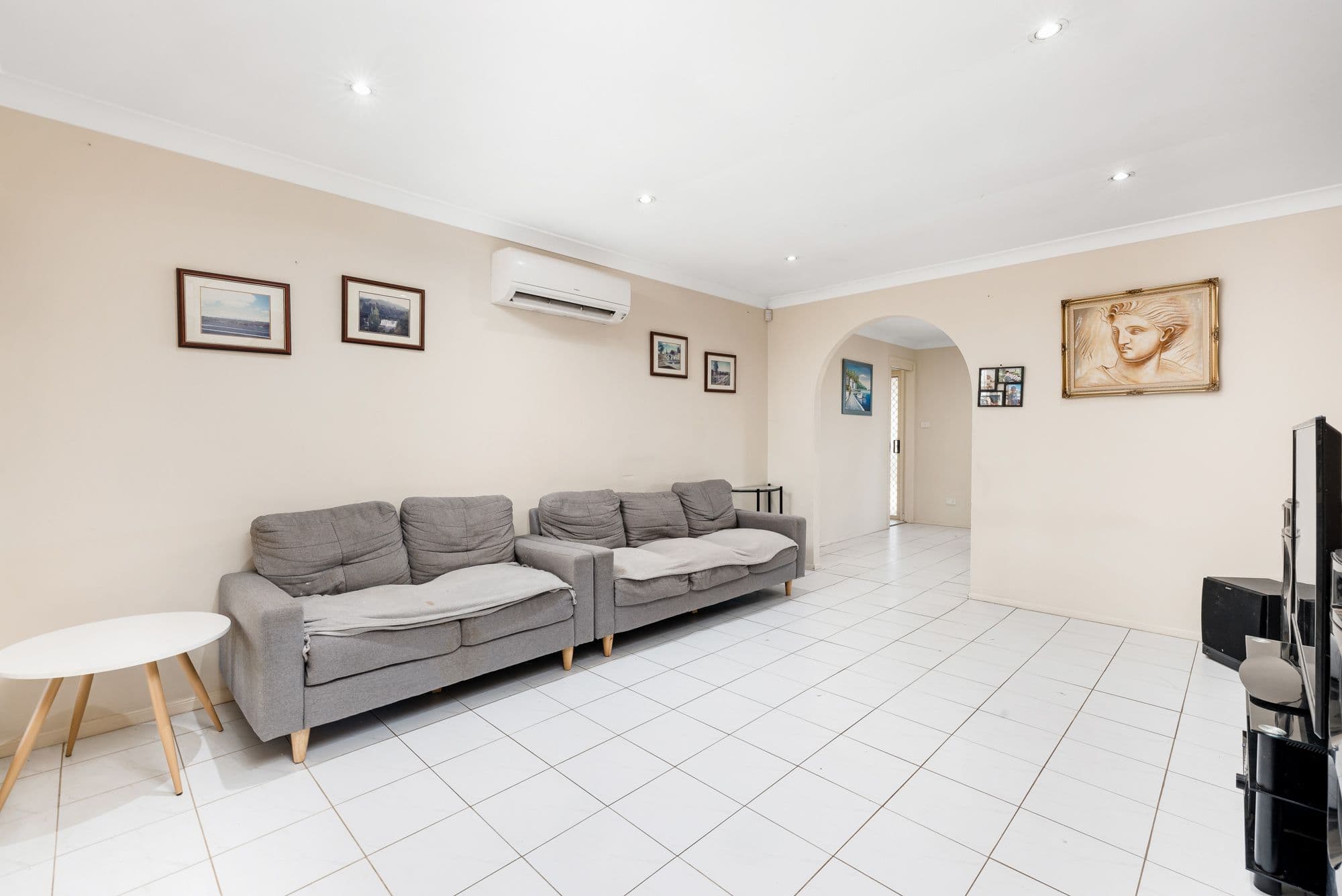 9 Verge Place, West Hoxton NSW 2171, West Hoxton - Thumbnail 2