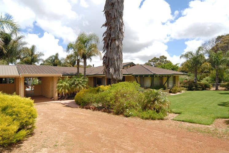 45 Orangedale Road, LESMURDIE WA 6076, Lesmurdie - Thumbnail 2