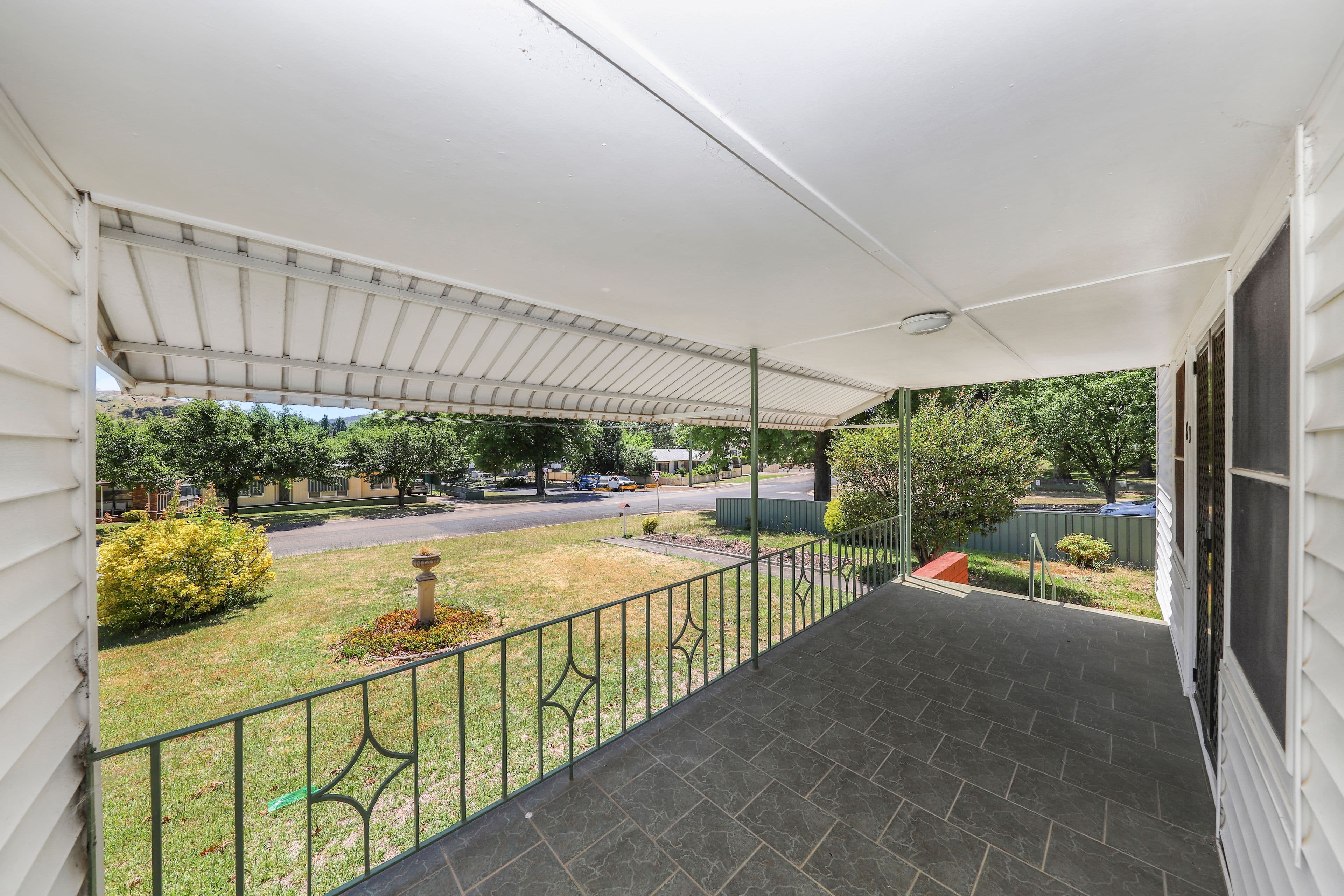 61 Lynch Street, Adelong NSW 2729, Adelong - Thumbnail 2