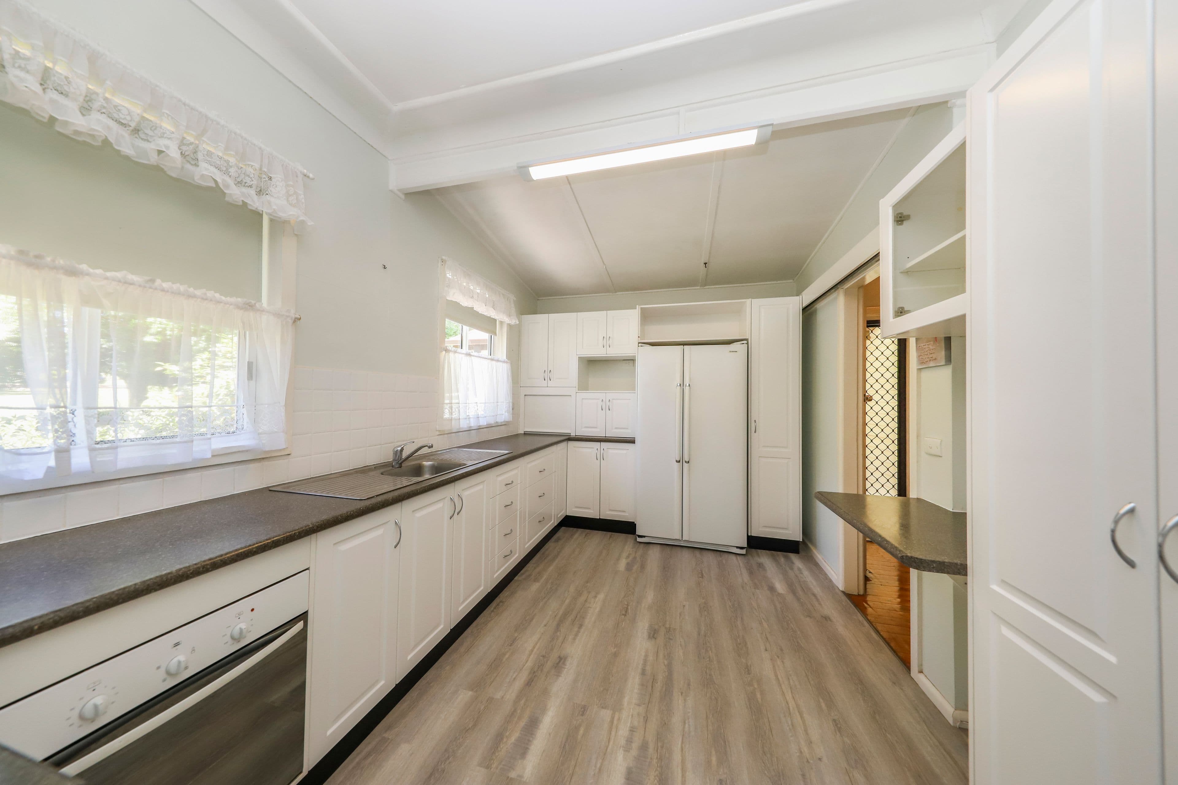 61 Lynch Street, Adelong NSW 2729, Adelong - Thumbnail 4