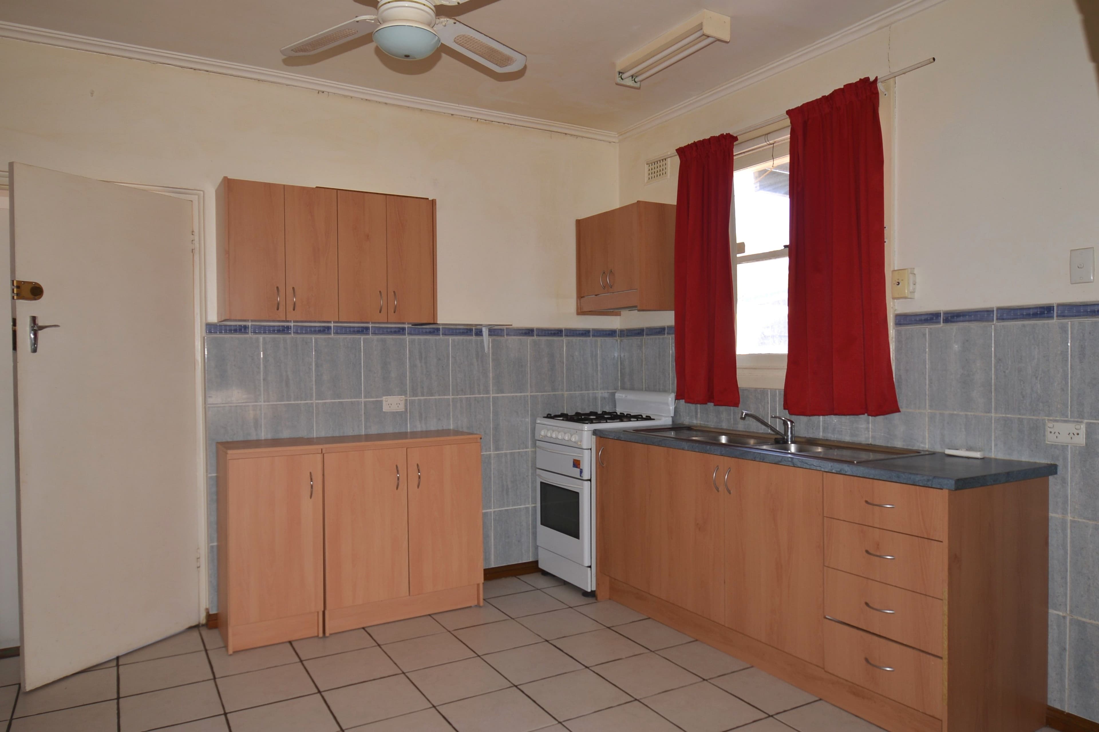 9 Gulf Street, Port Augusta SA 5700, Port Augusta - Thumbnail 3