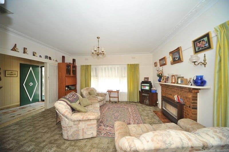 17 Clarence Avenue, KENNINGTON VIC 3550, Kennington - Thumbnail 5