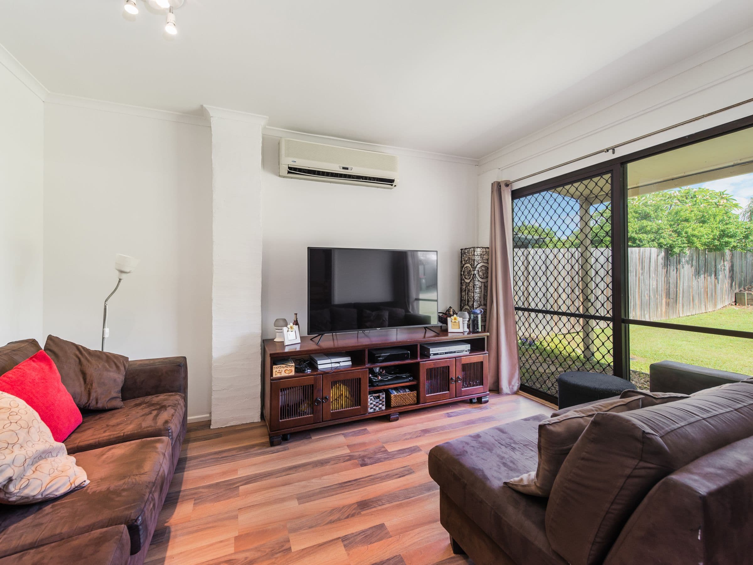 25 Heinrich Street, Mount Warren Park QLD 4207, Mount Warren Park - Thumbnail 4