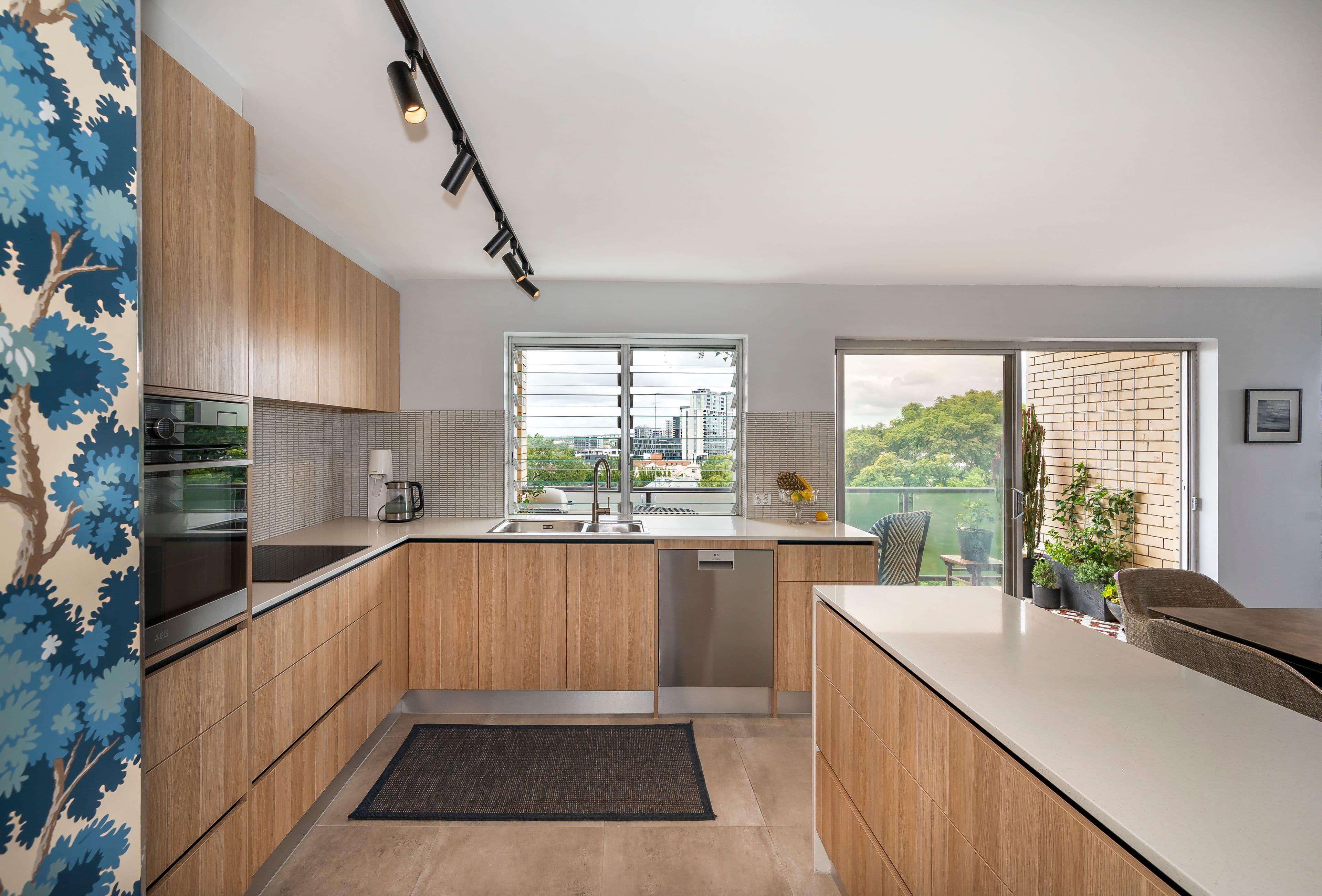 1 Rossiter Parade, Hamilton QLD 4007, Hamilton - Thumbnail 2