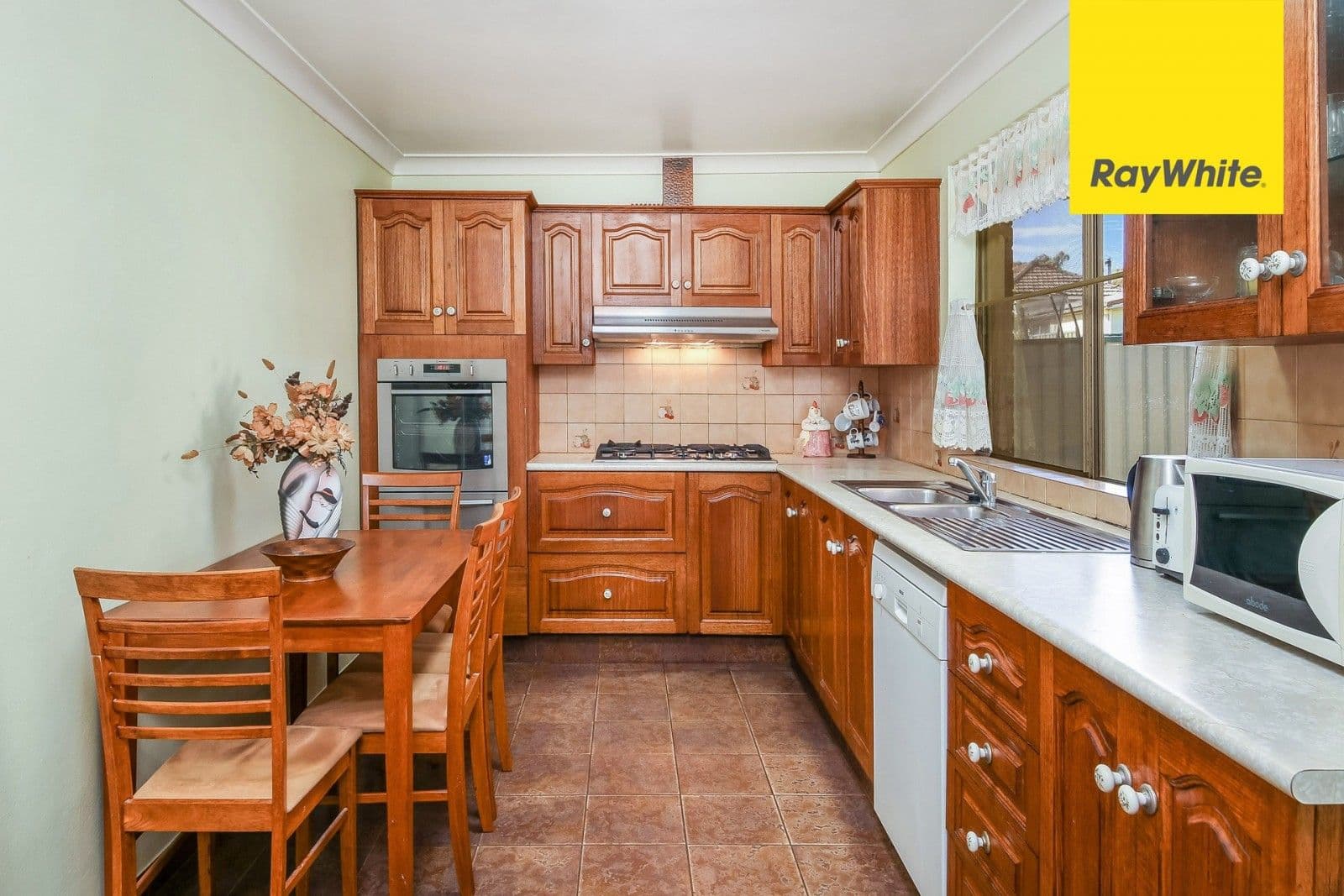 4 Earls Avenue, Riverwood - Thumbnail 4