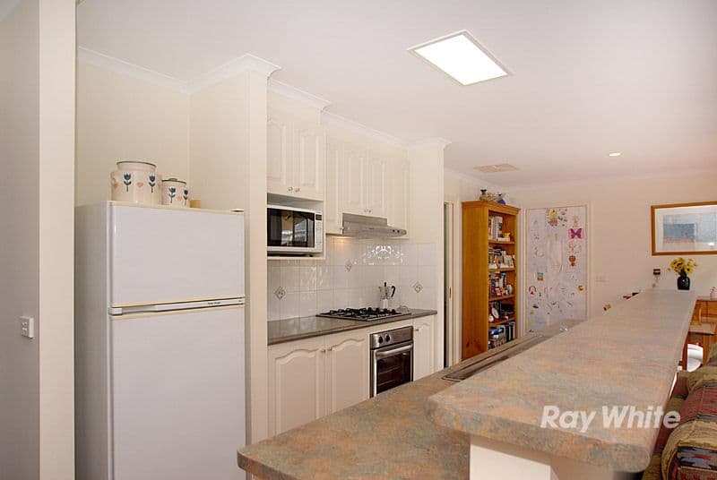 7 Eastern Park Square, NARRE WARREN SOUTH VIC 3805, Narre Warren South - Thumbnail 7