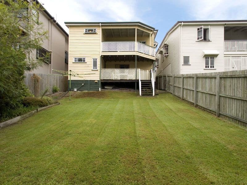 28 Donald Street, CAMP HILL QLD 4152, Camp Hill - Thumbnail 2