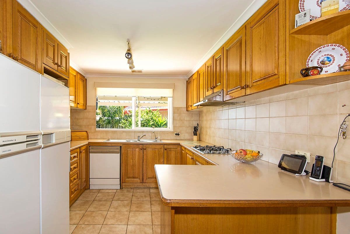 42 Madigan Crescent, MILL PARK VIC 3082, Mill Park - Thumbnail 2