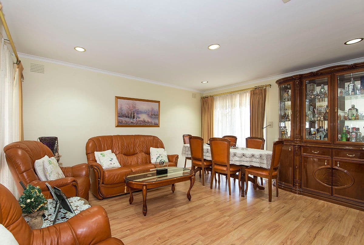 42 Madigan Crescent, MILL PARK VIC 3082, Mill Park - Thumbnail 3