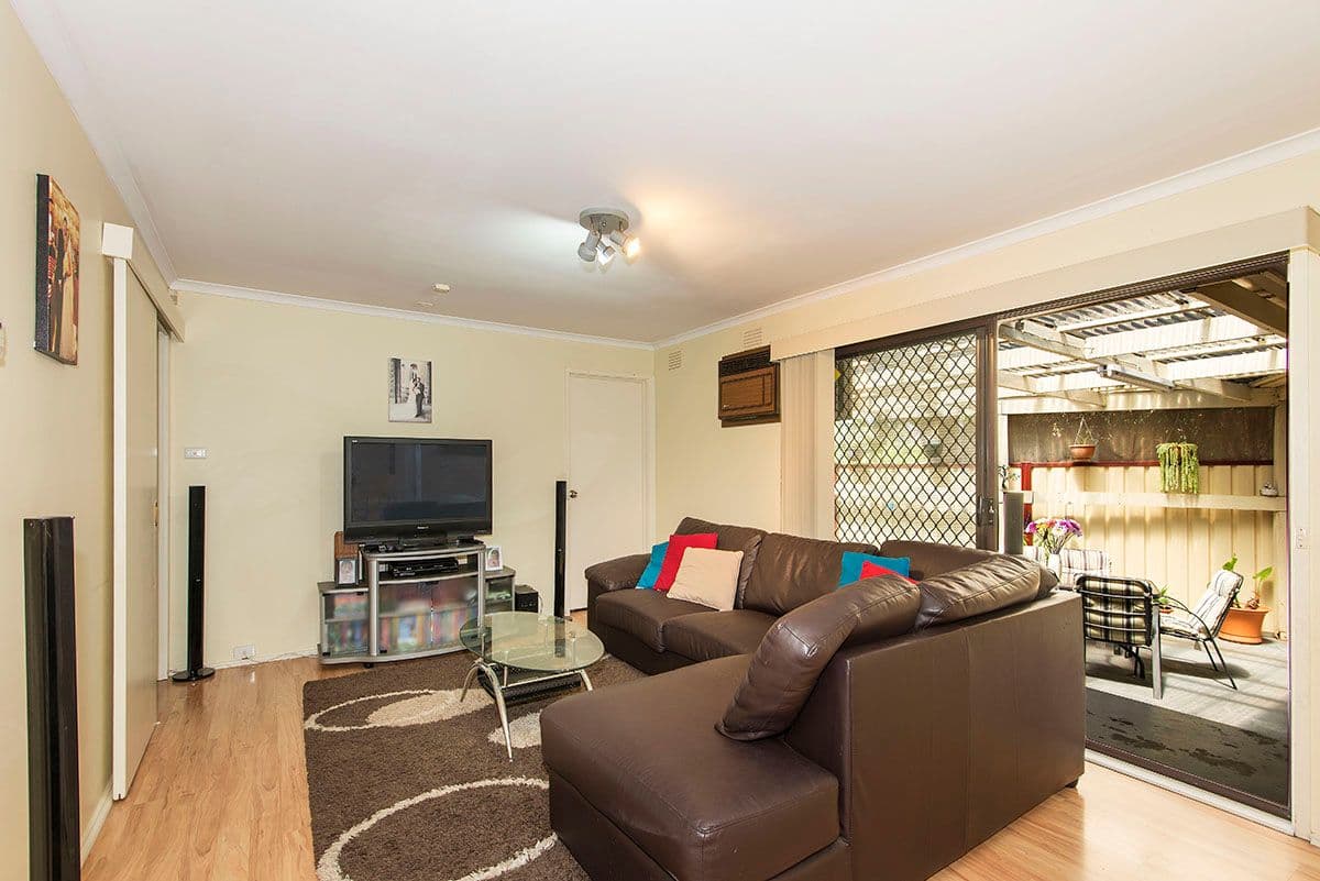 42 Madigan Crescent, MILL PARK VIC 3082, Mill Park - Thumbnail 4
