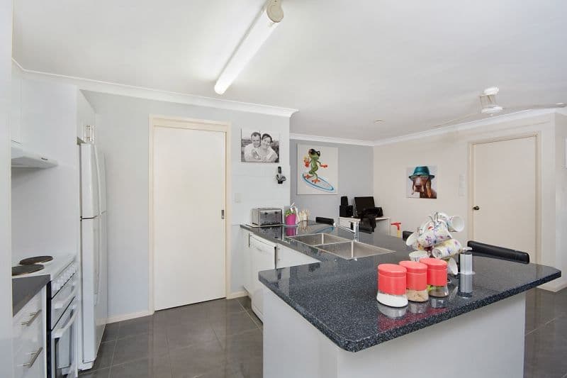 14 Kookaburra Court, Yamba - Thumbnail 2