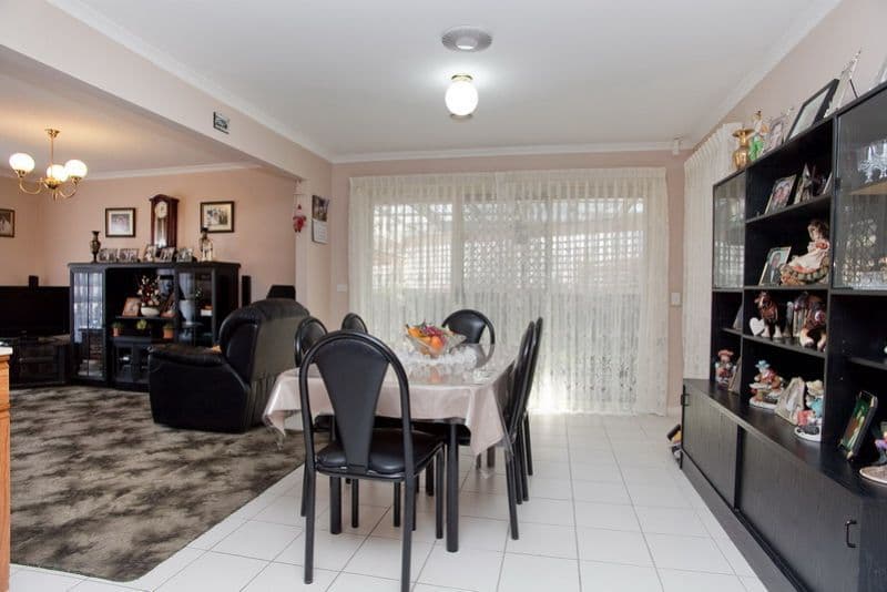 4 Hayley Court, MILL PARK VIC 3082, Mill Park - Thumbnail 3