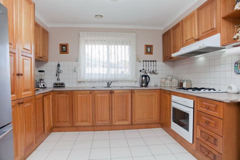 4 Hayley Court, MILL PARK VIC 3082, Mill Park - Thumbnail 4