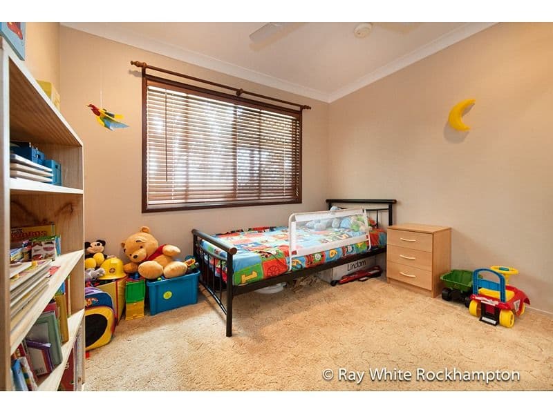 11 Agnew Avenue, NORMAN GARDENS QLD 4701, Norman Gardens - Thumbnail 7