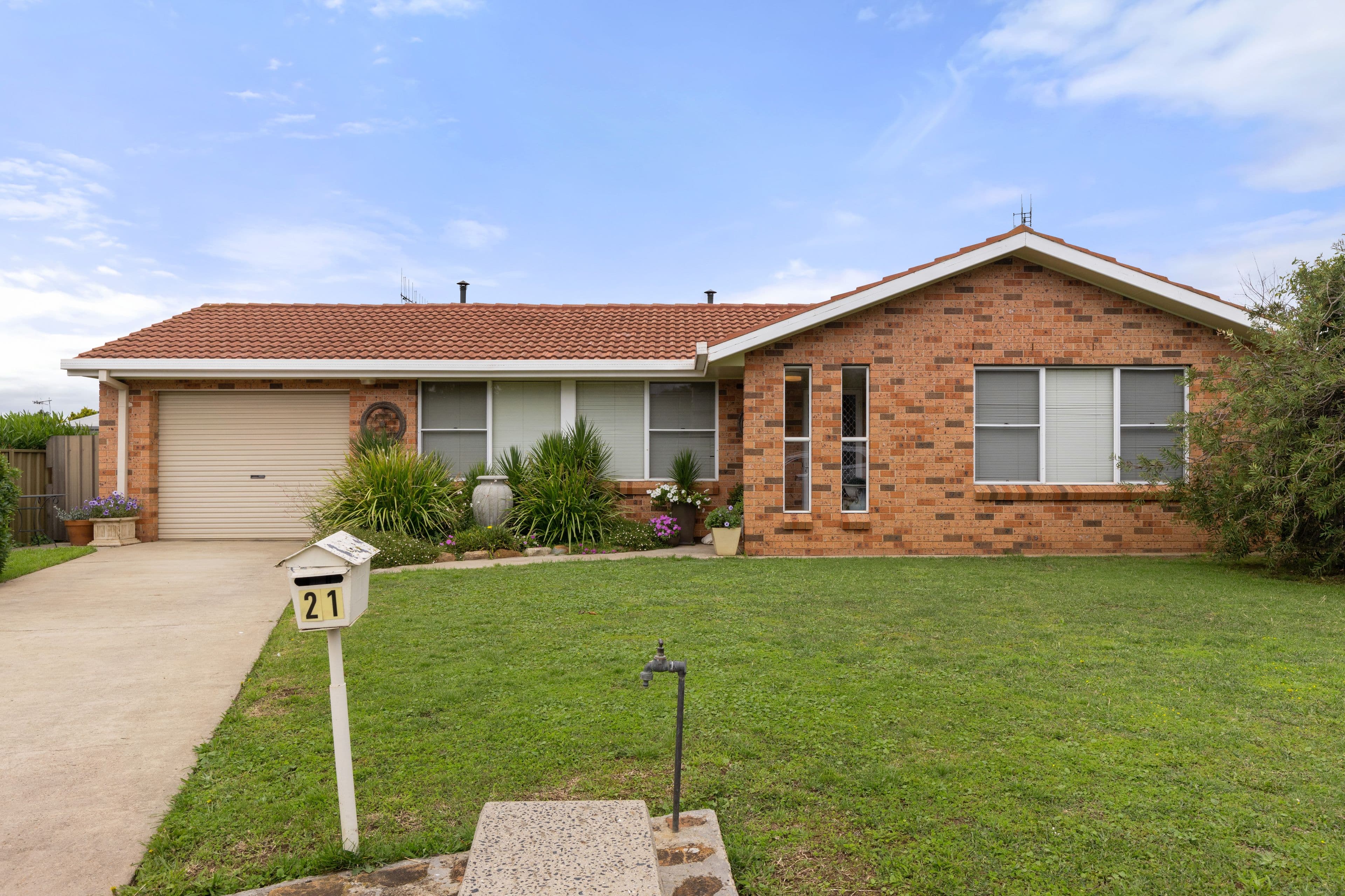 21 Edward Street, Goulburn NSW 2580, Goulburn - Image 1