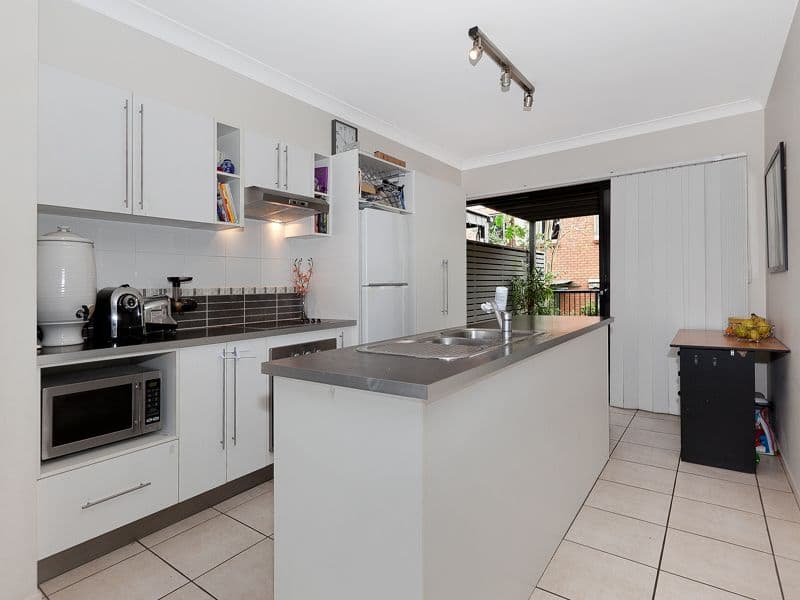23 Primrose Street, SHERWOOD QLD 4075, Sherwood - Thumbnail 3