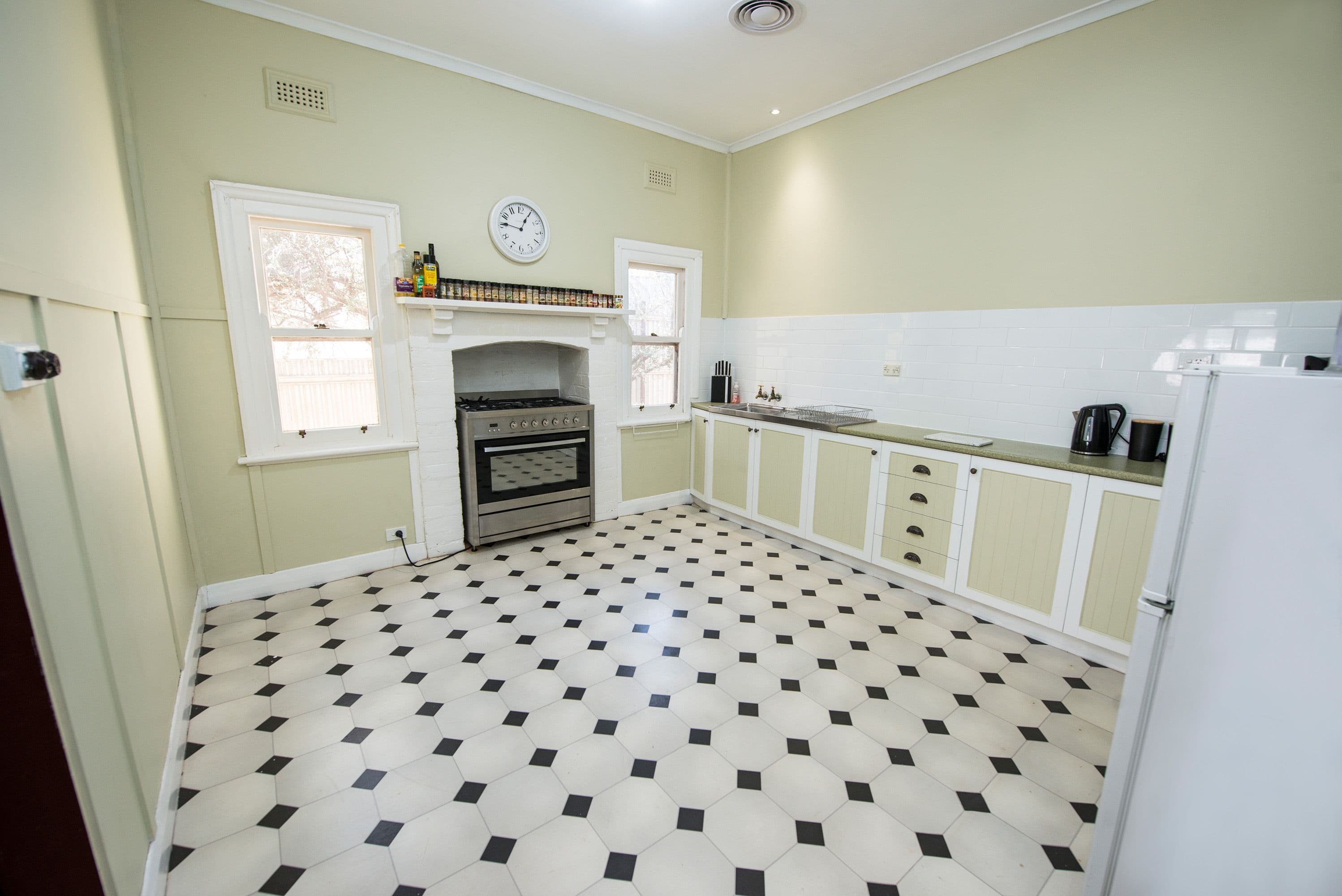 43 Gray Street, Swan Hill VIC 3585, Swan Hill - Thumbnail 5