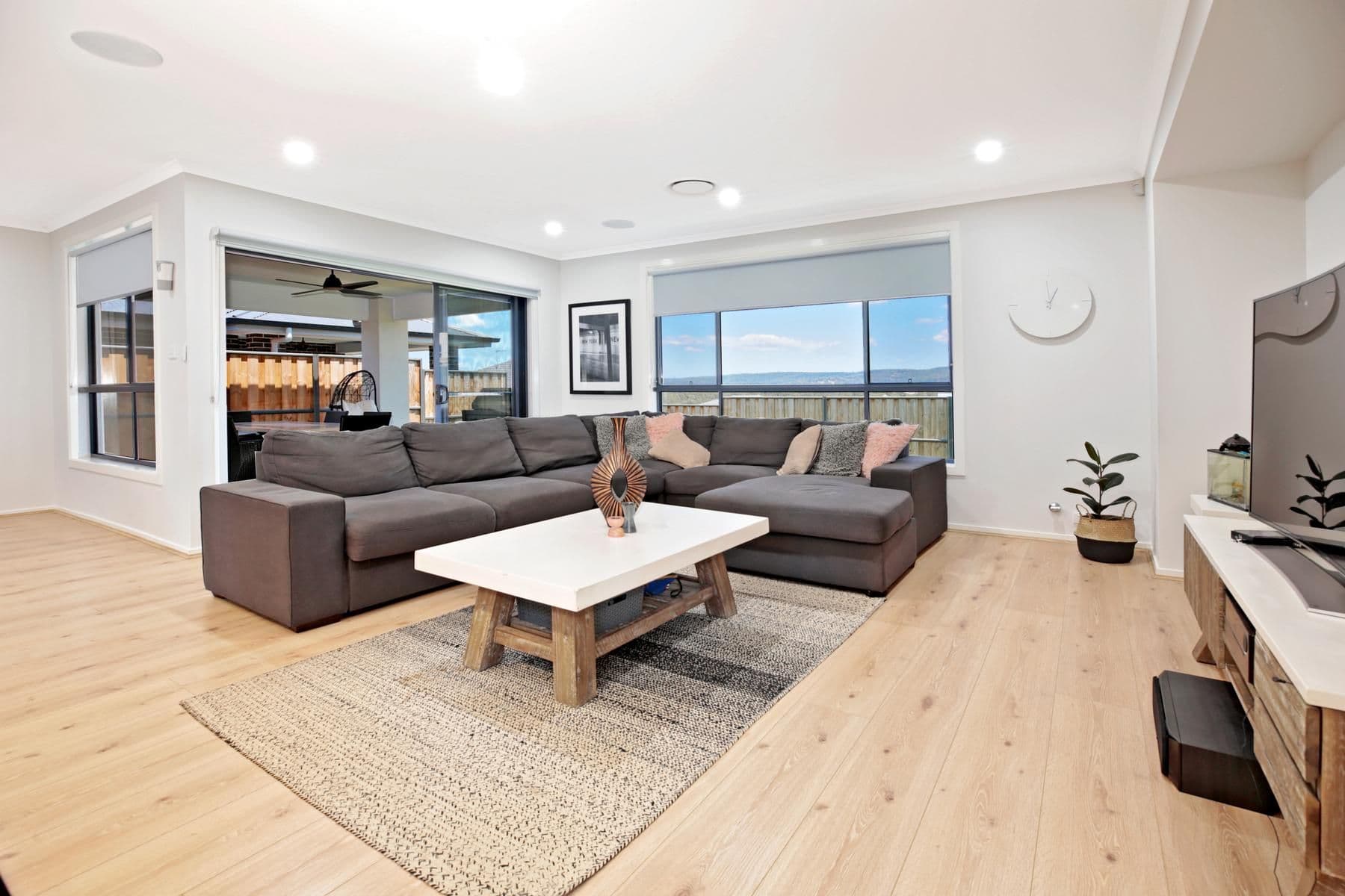 22 Prospect Avenue, Glenmore Park NSW 2745, Glenmore Park - Thumbnail 3