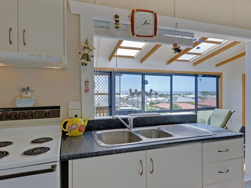 15 Pelissier Street, Somerset TAS 7322, Somerset - Thumbnail 5