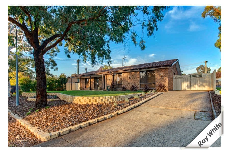 13 Mofflin Street, CHISHOLM ACT 2905, Chisholm - Image 1