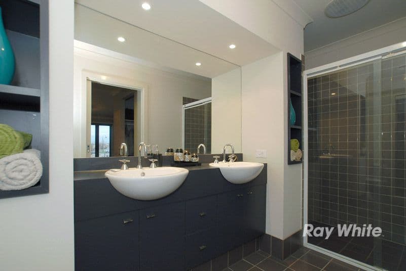 16 Viewline Way, LYNDHURST VIC 3975, Lyndhurst - Thumbnail 4